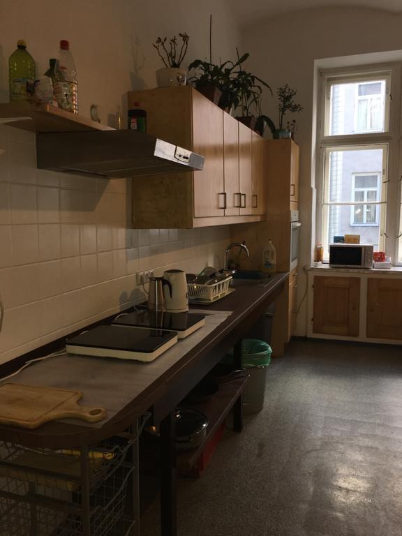Chichilli Hostel Vienna Exterior photo